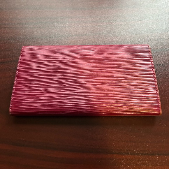 Authentic Louis Vuitton Fuchsia Epi Leather Emilie Wallet - Picture 2 of 10